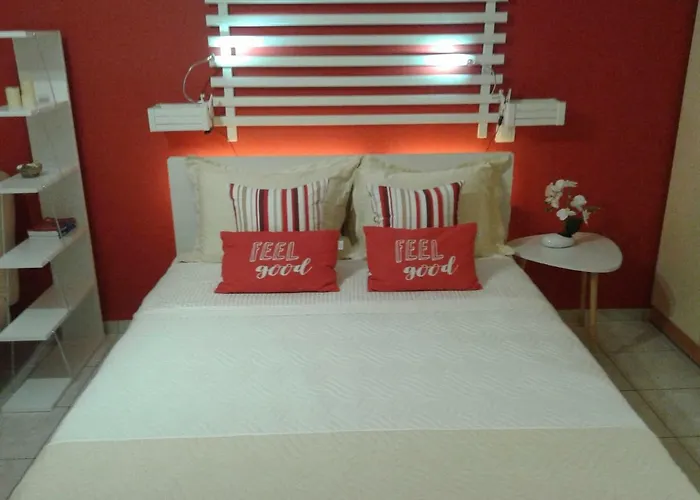 Sea View Cozy Near Center Of Town&free Parking Appartamento